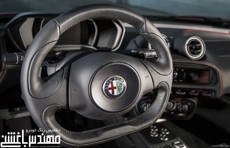 نمای داخلی آلفارومئو 4C