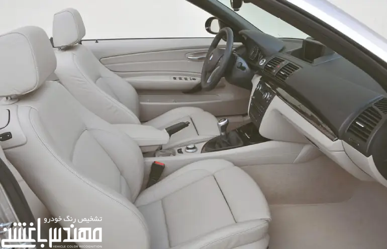 نمای داخلی بی ام و 125i کروک