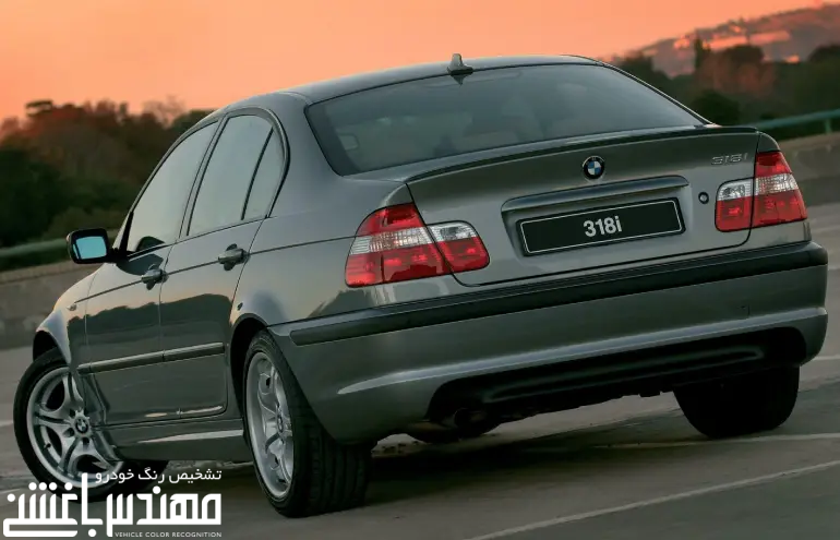 بی ام و 318i