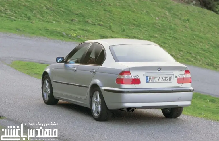 بی ام و 318i