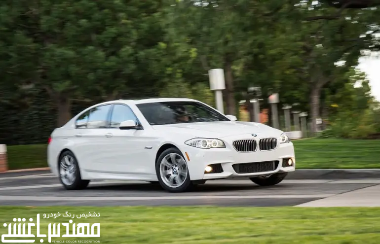 قیمت و مشخصات بی ام و 528 آی ( BMW 528i )