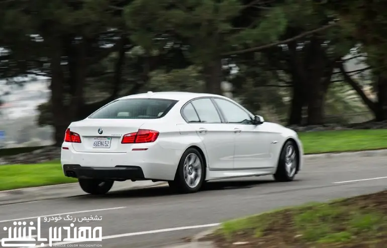 بی ام و 528i