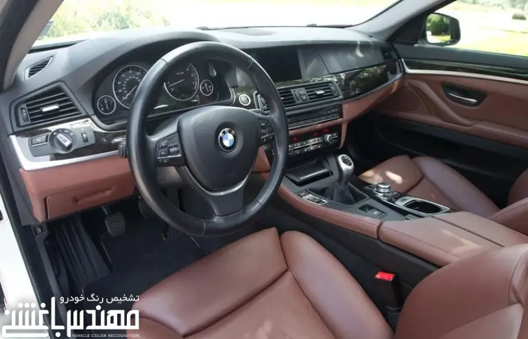 نمای داخلی بی ام و 535i
