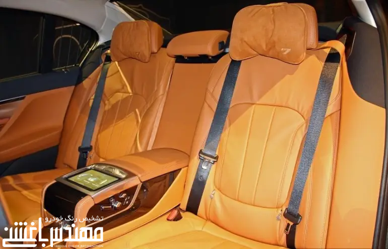 نمای داخلی بی ام و 730Li