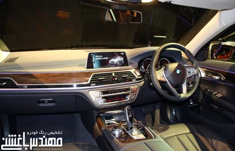 نمای داخلی بی ام و 730Li