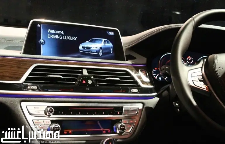 نمای داخلی بی ام و 730Li