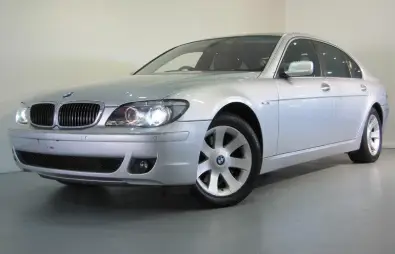 740 آی ( 740Li )