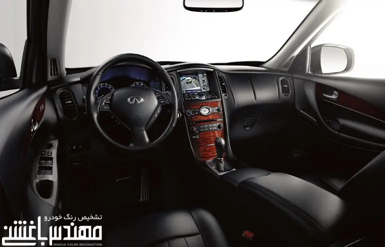 نمای داخلی اینفینیتی QX50