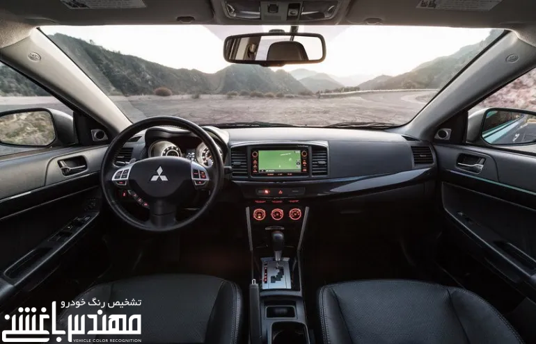 نمای داخلی میتسوبیشی لنسر