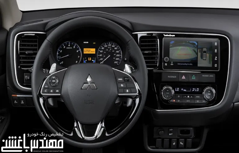 نمای داخلی میتسوبیشی اوتلندر