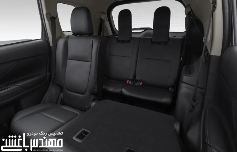 نمای داخلی میتسوبیشی اوتلندر