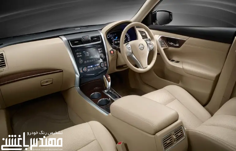 نمای داخلی نیسان تینا ( تیانا )