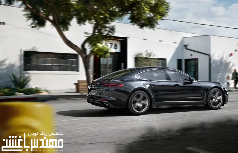 پورشه پانامرا 4