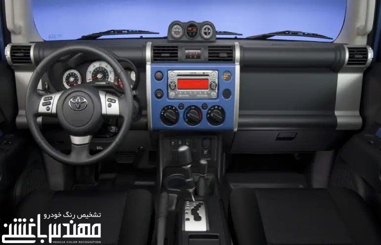 نمای داخلی تویوتا اف جی کروزر