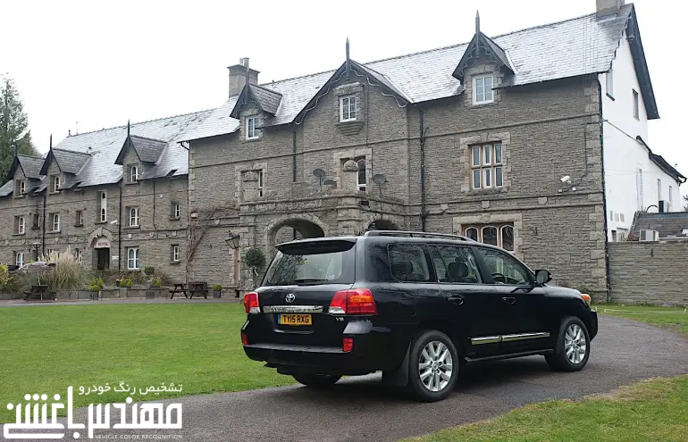 تویوتا لندکروزر