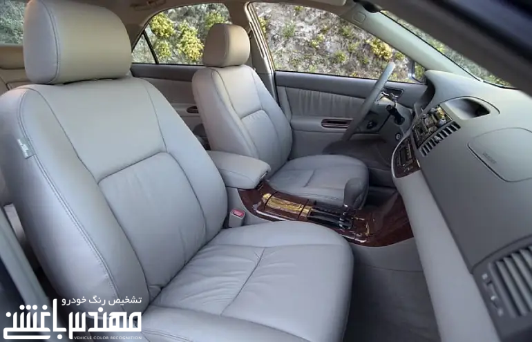 نمای داخلی تویوتا کمری 2005 - 2006