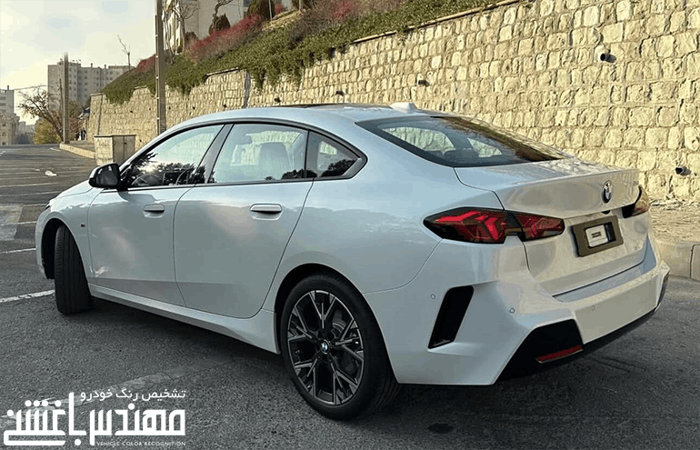 بی ام و 225L 2025
