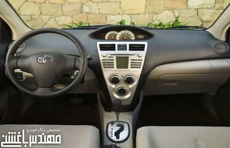نمای داخلی تویوتا یاریس 2008 - 2011