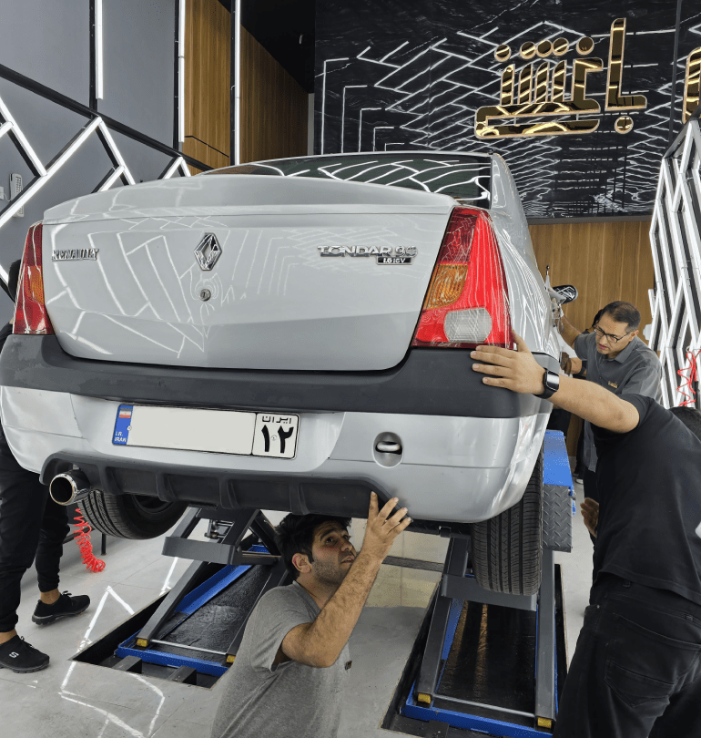 کارشناس تشخیص رنگ خودرو