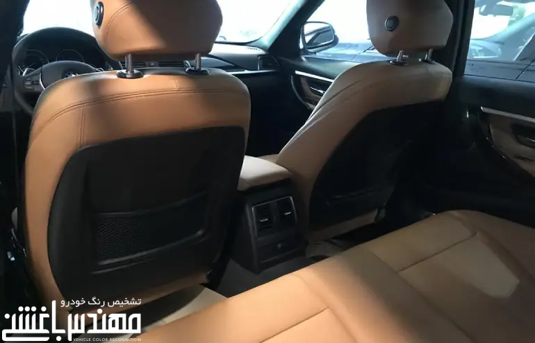 بی ام و 320i