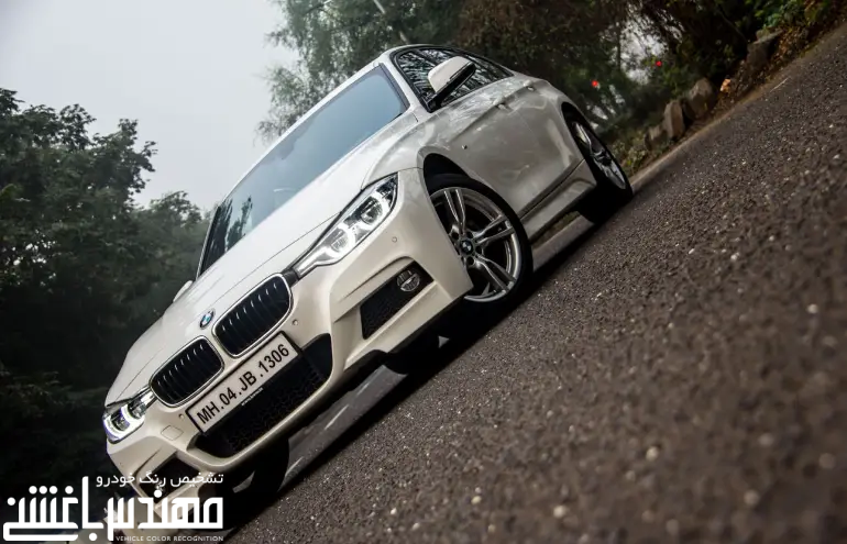 بی ام و 330i