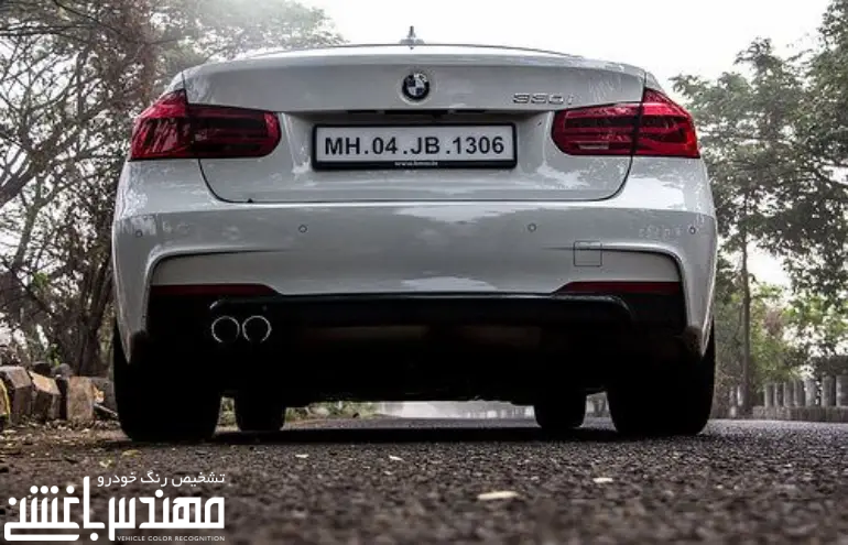 بی ام و 330i
