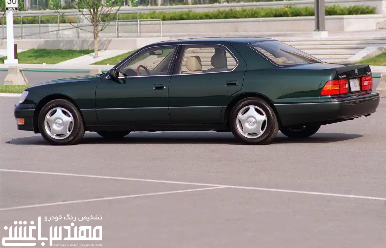 لکسوس LS400