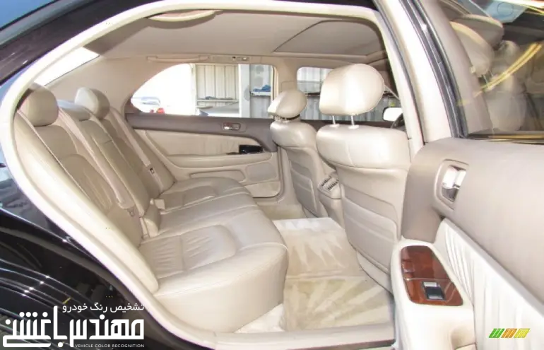 نمای داخلی لکسوس LS400