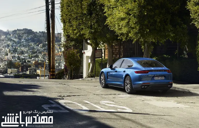 پانامرا 4 ( Panamera 4 )