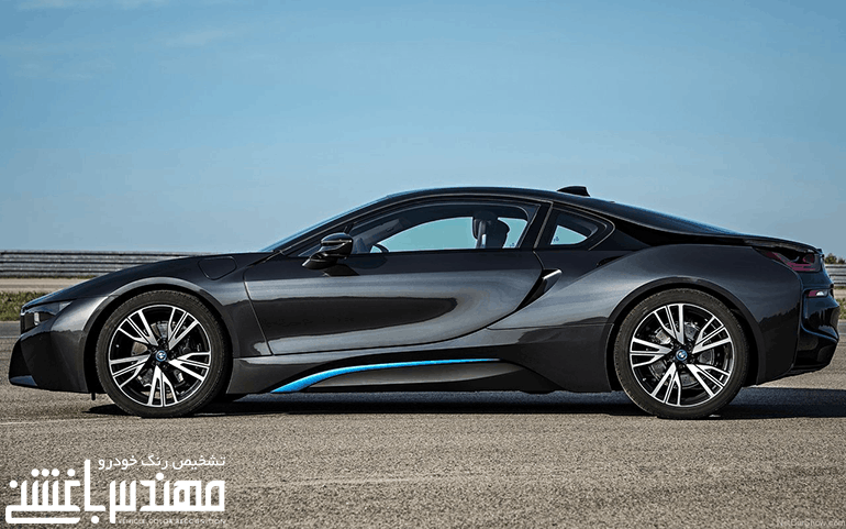 نمای جانبی بی ام i8
